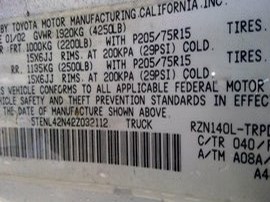 2002 TOYOTA TACOMA WHITE, STD CAB, 2.4 AT, 2WD.  Z24902
